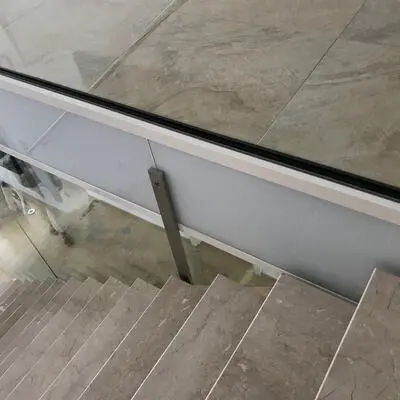 Glasgeländer