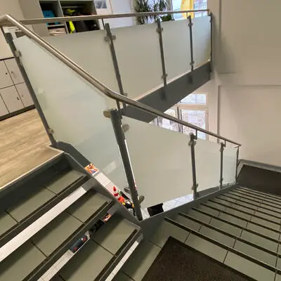 Glasgeländer