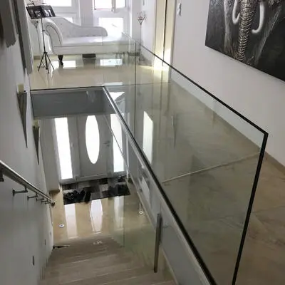 Glasgeländer