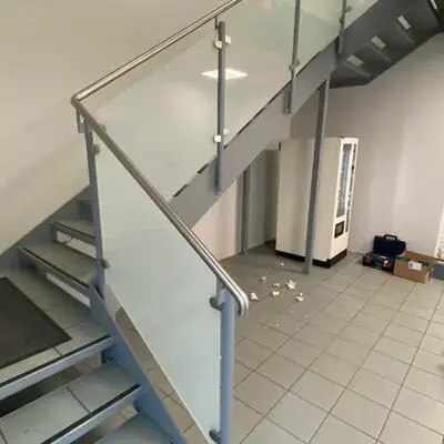 Glasgeländer